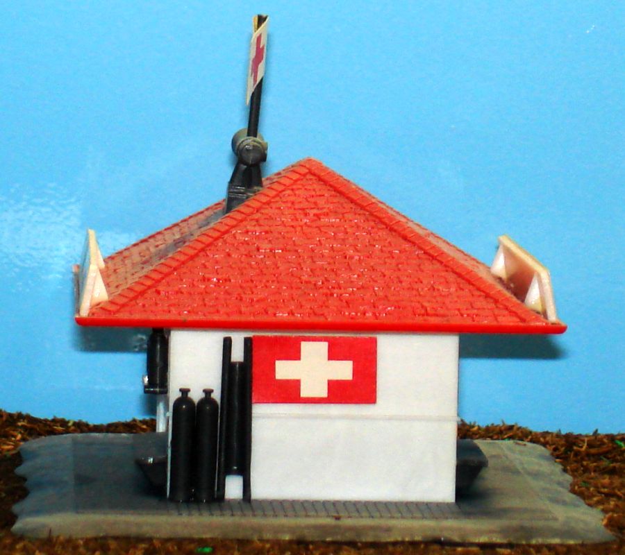 1406 Atlas HO Slot Car Racing Track Layout First Aid Station Structure Right