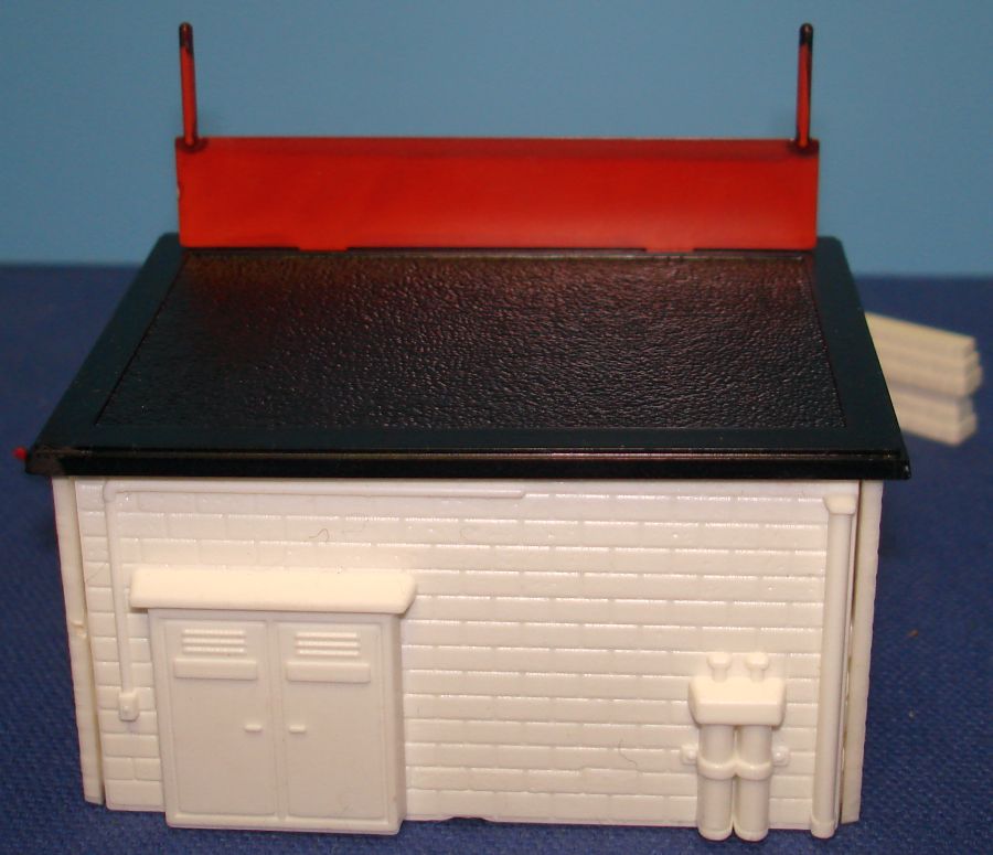 2775 Plasticville HO Slot Car Racing Track Layout Pit Stop Structure